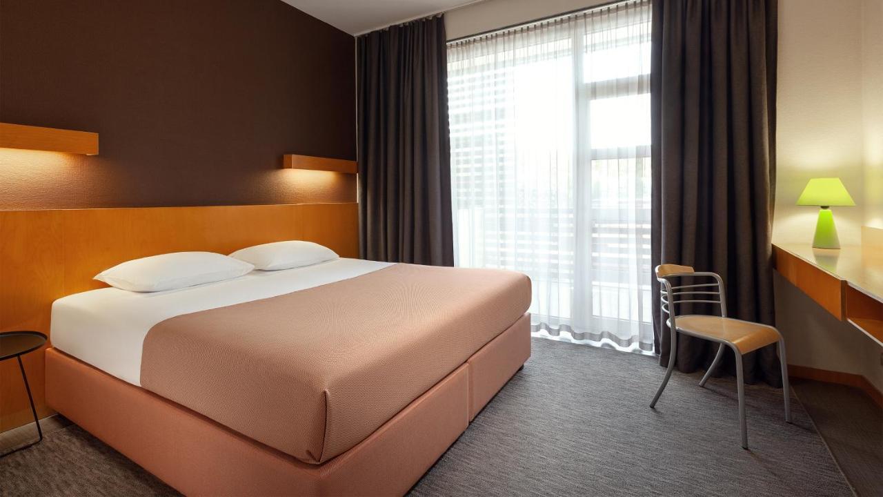 Good Zone Hotel Pishchanka  Bagian luar foto